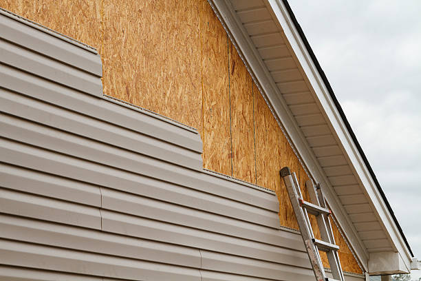 Professional Vinyl Siding technician working in Bennett, NC